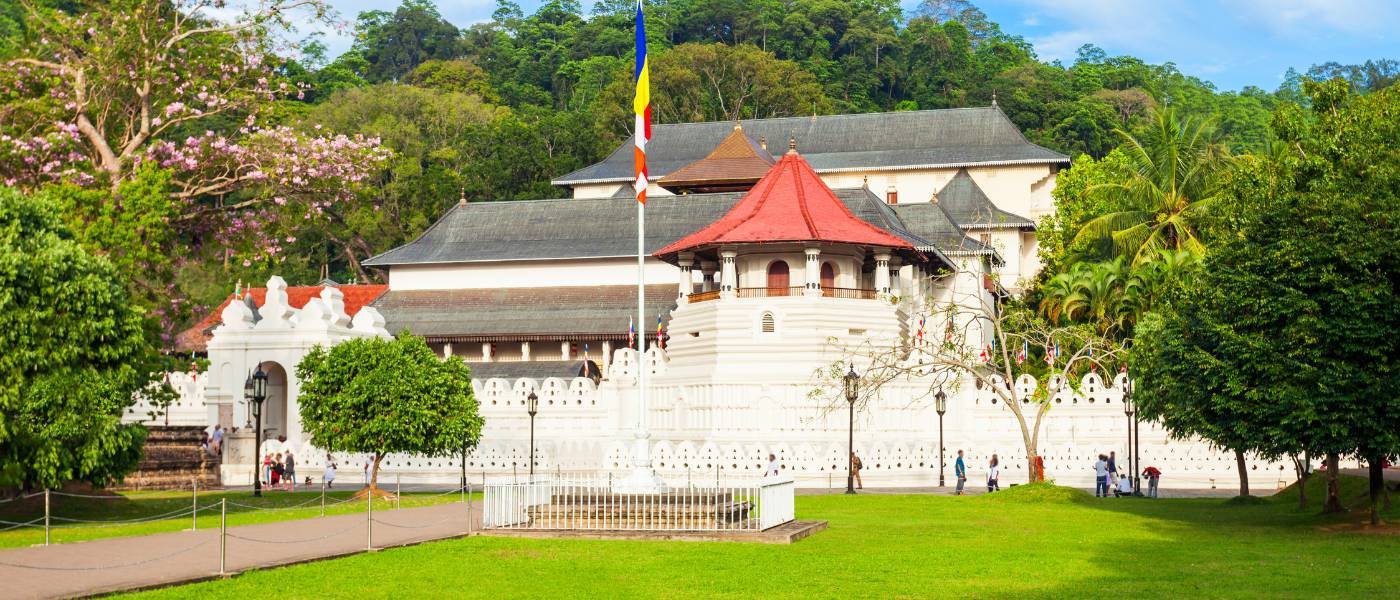 Sri Lanka Tour Package with Kandy & Bentota